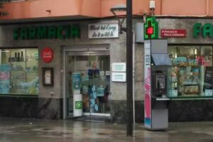 Farm&agrave;cia del Carrilet