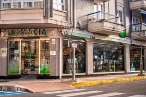 Farmacia Del R&iacute;o (Colindres)