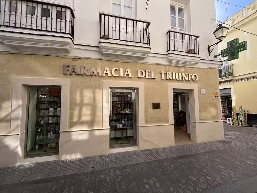 Farmacia del Triunfo &ndash; Lda. Mar&iacute;a Jes&uacute;s Casado Ma&ntilde;es