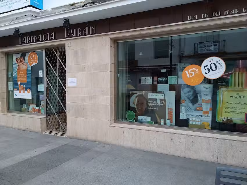 Farmacia Dur&aacute;n, Las Ni&ntilde;as. Lcda. M&deg; del Mar Guerrero