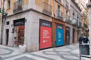 Farm&agrave;cia Ecoceutics Caterina Manera