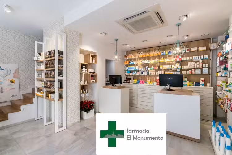 Farmacia el Monumento (Ldo. Iv&aacute;n S&aacute;nchez Mariscal)