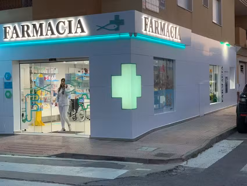 Farmacia El Pez Lcda. Maria Antonia Parada