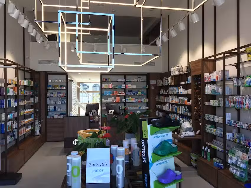 Farmacia El Raso Ldo Juli&aacute;n Rodriguez Nieto