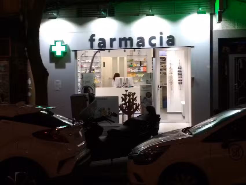 Farmacia Embajadores 152