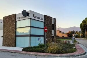 Farm&agrave;cia Encarna Gil