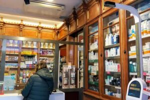 Farm&agrave;cia Escarr&agrave;