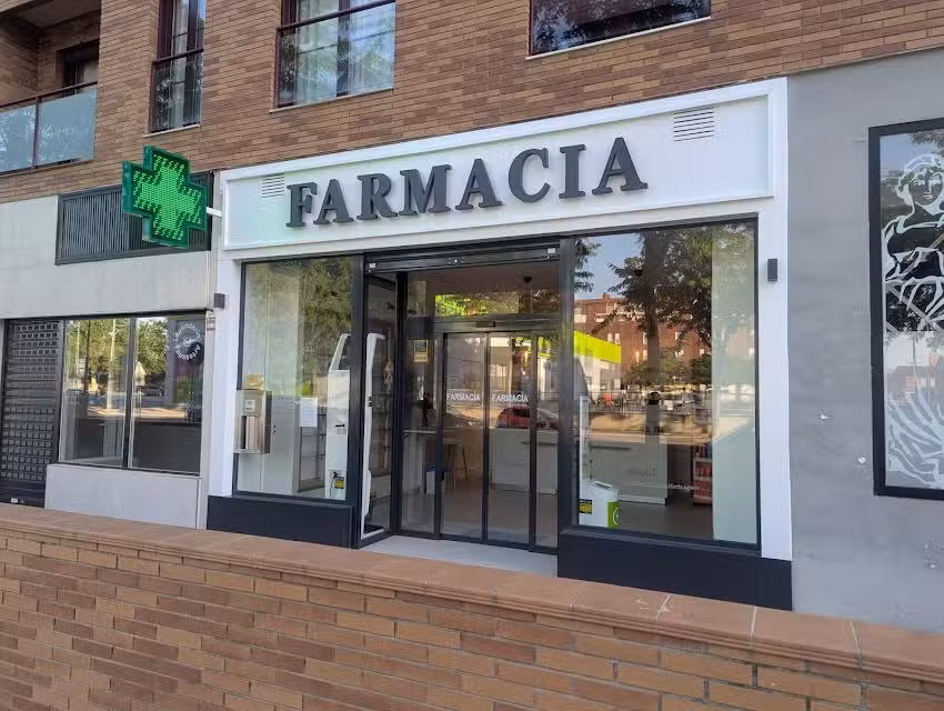 Farmacia Escritores &ndash; Lda. M&ordf; Carmen Mart&iacute;n Aguado