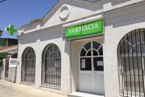 Farmacia Esmeralda Rodr&iacute;guez L&oacute;pez ( Los Albarizones )