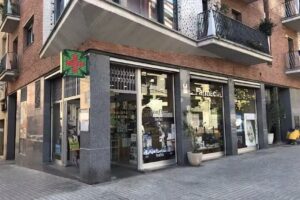 FARM&Agrave;CIA ESQUERR&Agrave; C.B.