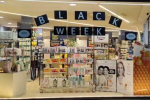 Farm&agrave;cia Ester Coll Brunet