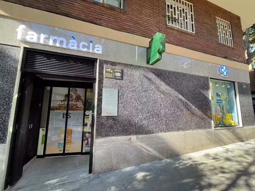 Farm&agrave;cia Esther Losa