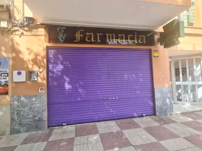 Farm&agrave;cia F&agrave;bregas Rebollo