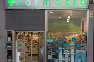 Farmacia Farnesio 29 (Lda. Basilia Illana Fernández)