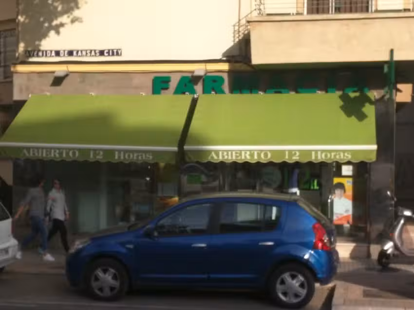 Farmacia Fernando Carneado Sevilla