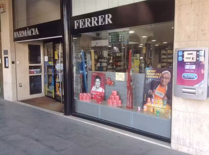 Farm&agrave;cia Ferrer