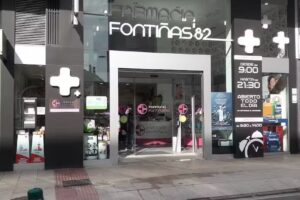 FARMACIA FONTI&Ntilde;AS 82 (Titular Saleta Docampo Crecente)