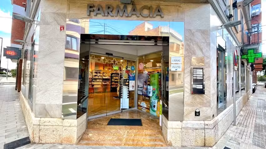 Farm&agrave;cia For&eacute;s