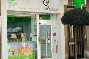 Farm&agrave;cia Gabriel Rull