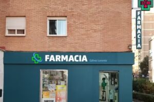 Farmacia G&aacute;lvez Lorente-Campo verde/Cartuja