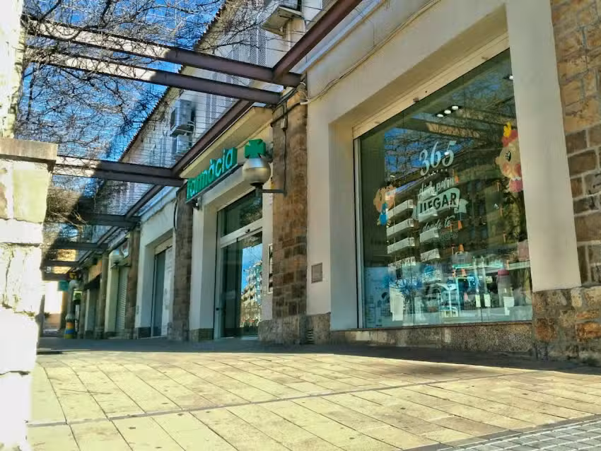 Farm&agrave;cia Garrell