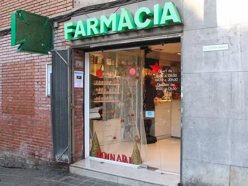 Farm&agrave;cia Herm&iacute;nia Reguera