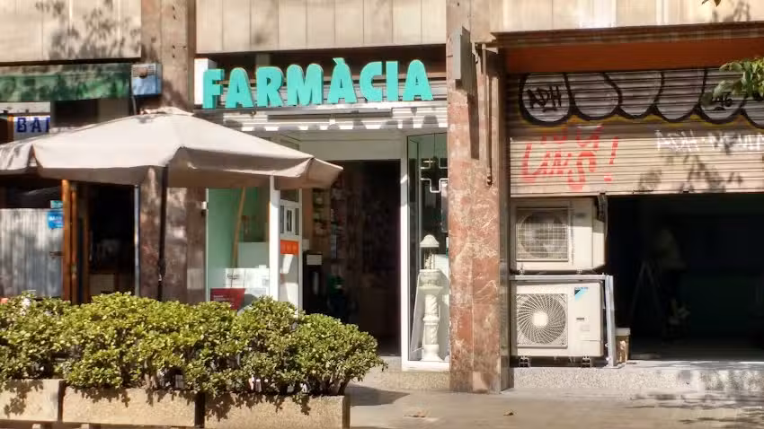 Farm&agrave;cia Iglesias Bergad&agrave;, Mercedes