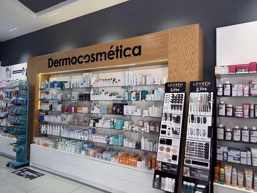 Farmacia Iv&aacute;n Cruz Tom&eacute;