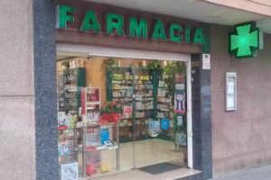 Farm&agrave;cia Izquierdo Ridorsa, Laura