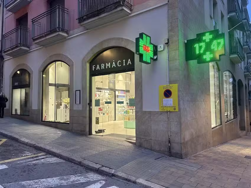 Farm&agrave;cia J Fullana Apodaca