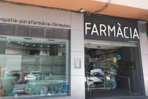 Farm&agrave;cia Joana Fe &ndash; Neus Riutord