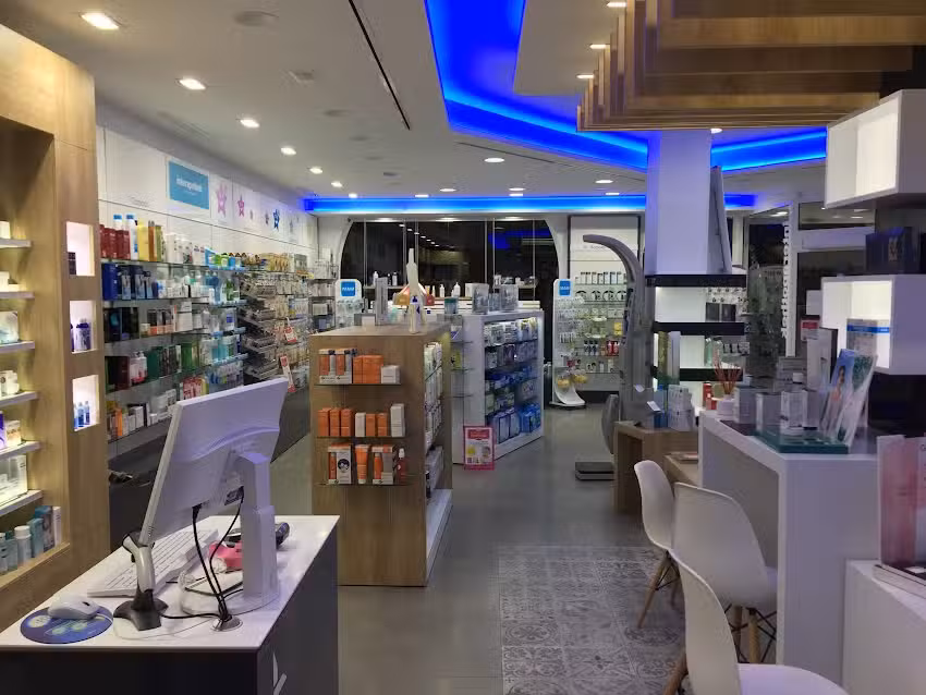 FARMACIA JOSE CARMELO JORGE B.