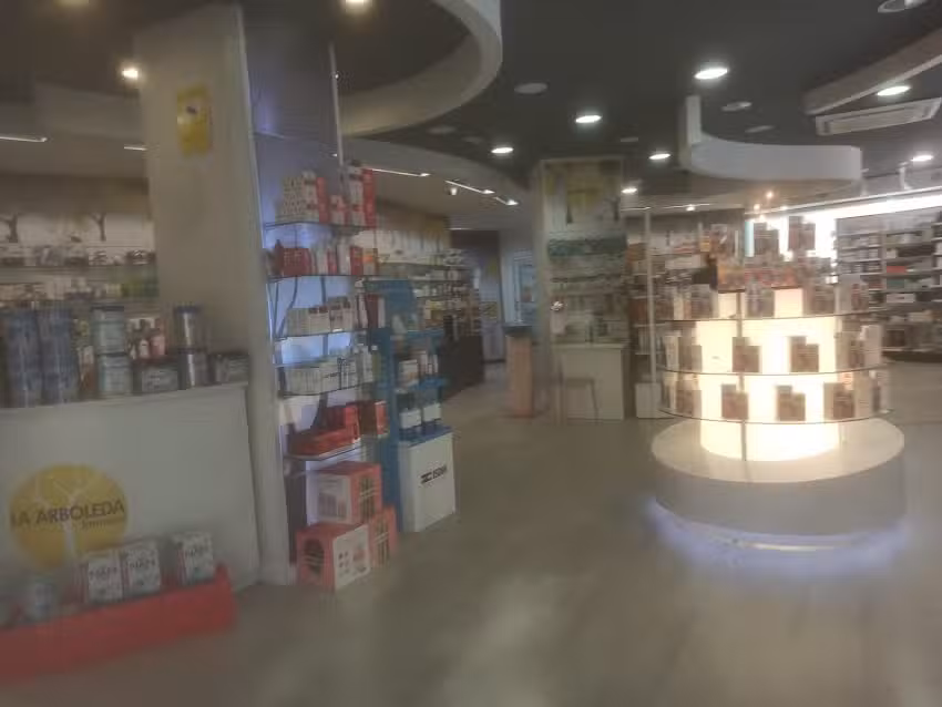 Farmacia La Arboleda (Ldo. Miguel &Aacute;ngel Monteagudo)