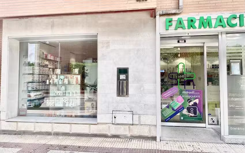 Farmacia La Cist&eacute;rniga (Lda. Dolores S&aacute;nchez Navarro)
