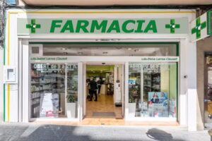 Farm&agrave;cia La Clau