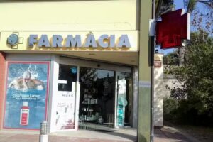 FARM&Agrave;CIA LA MOLA