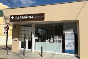 Farm&agrave;cia La M&uacute;nia