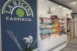 Farmacia La Recova &ndash; Lcdo. M. Dom&iacute;nguez Gonz&aacute;lez de Ch&aacute;ves