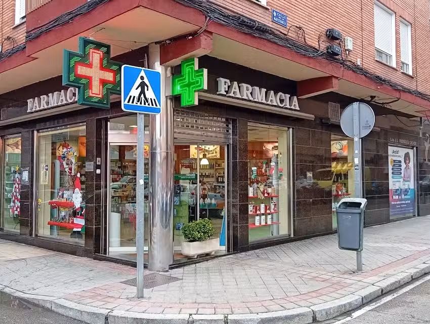 Farmacia La Rubia (Ldo. Javier Rguez. Carrascal)