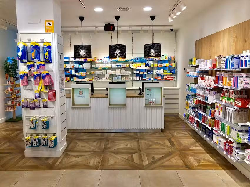 Farmacia La Tener&iacute;a Lda. Dolores Morl&aacute;n Gim&eacute;nez-Montesinos