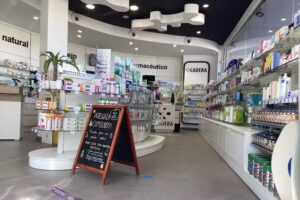 Farmacia Ladera (Carmen Lorente Robles)