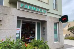 Farmacia &laquo;Las Huertas&raquo; (Isabel Dom&iacute;nguez Luaces)