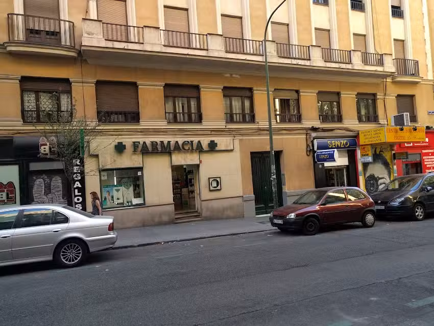 Farmacia Laura Verd&uacute; Vela