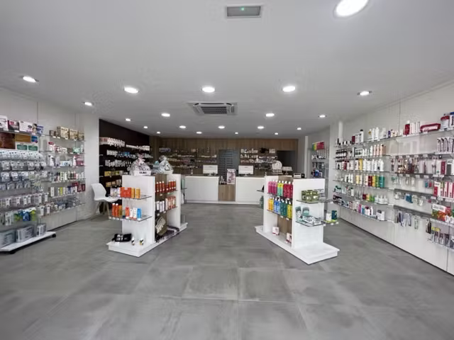 Farm&agrave;cia Laura Vilar&oacute;