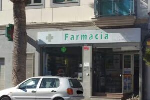 Farmacia Lcda. Dulce Mar&iacute;a Almaz&aacute;n La Cave