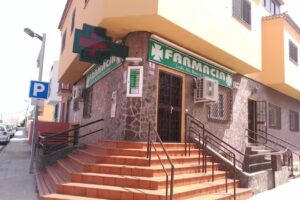 Farmacia Lcda. M&ordf; Rosario Falc&oacute;n P&eacute;rez