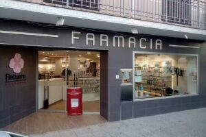 Farmacia Lcda. Mar&iacute;a Lahoz Recuero