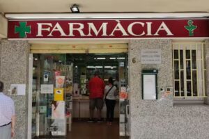 FARM&Agrave;CIA LDA. MARTA LLULL FERRO