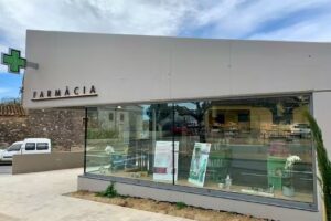 Farmacia Lda. N&uacute;ria Coll