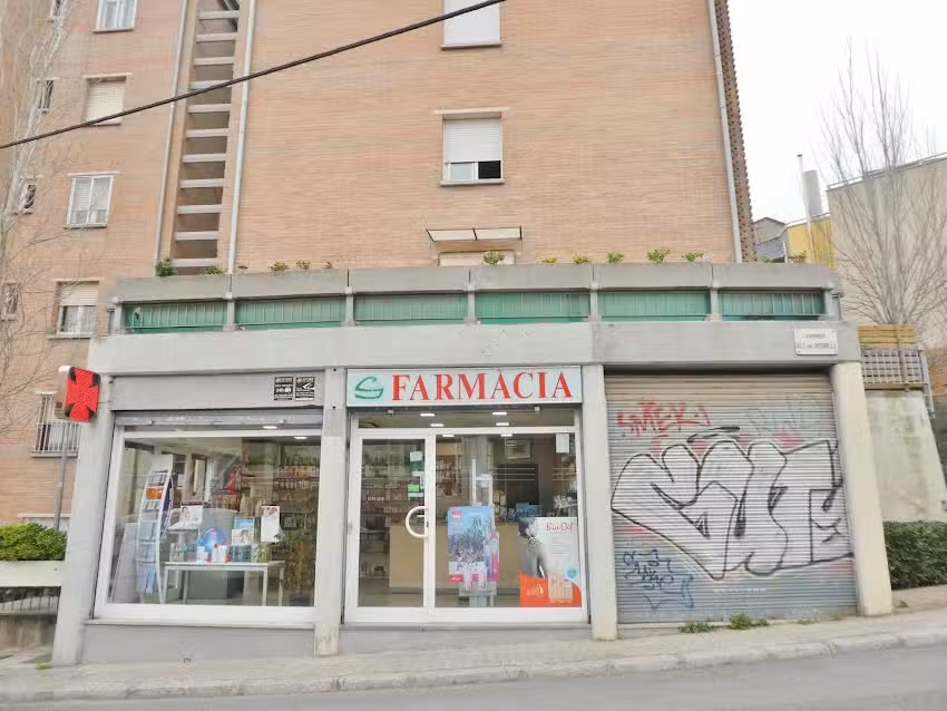 Farm&agrave;cia Ldo Juan Najar